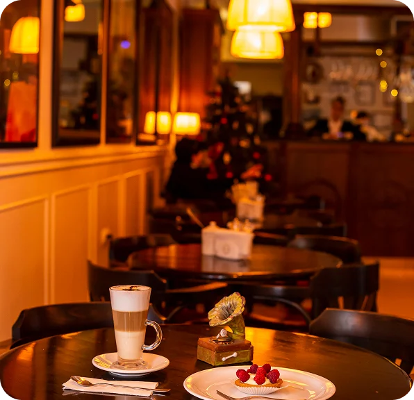 Restaurants & Cafés